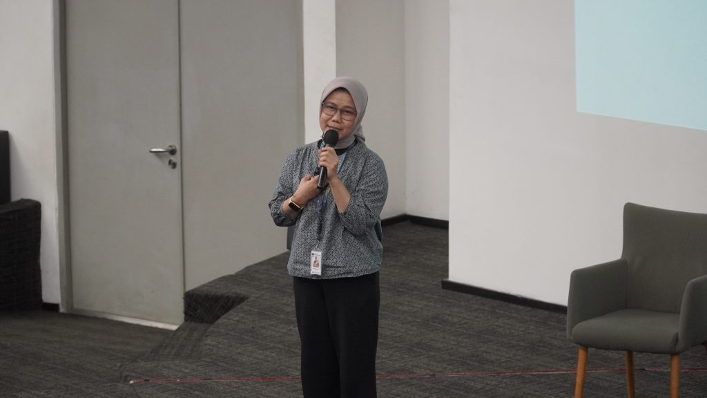 Pembawaan materi oleh Anne (Dok. UMN)