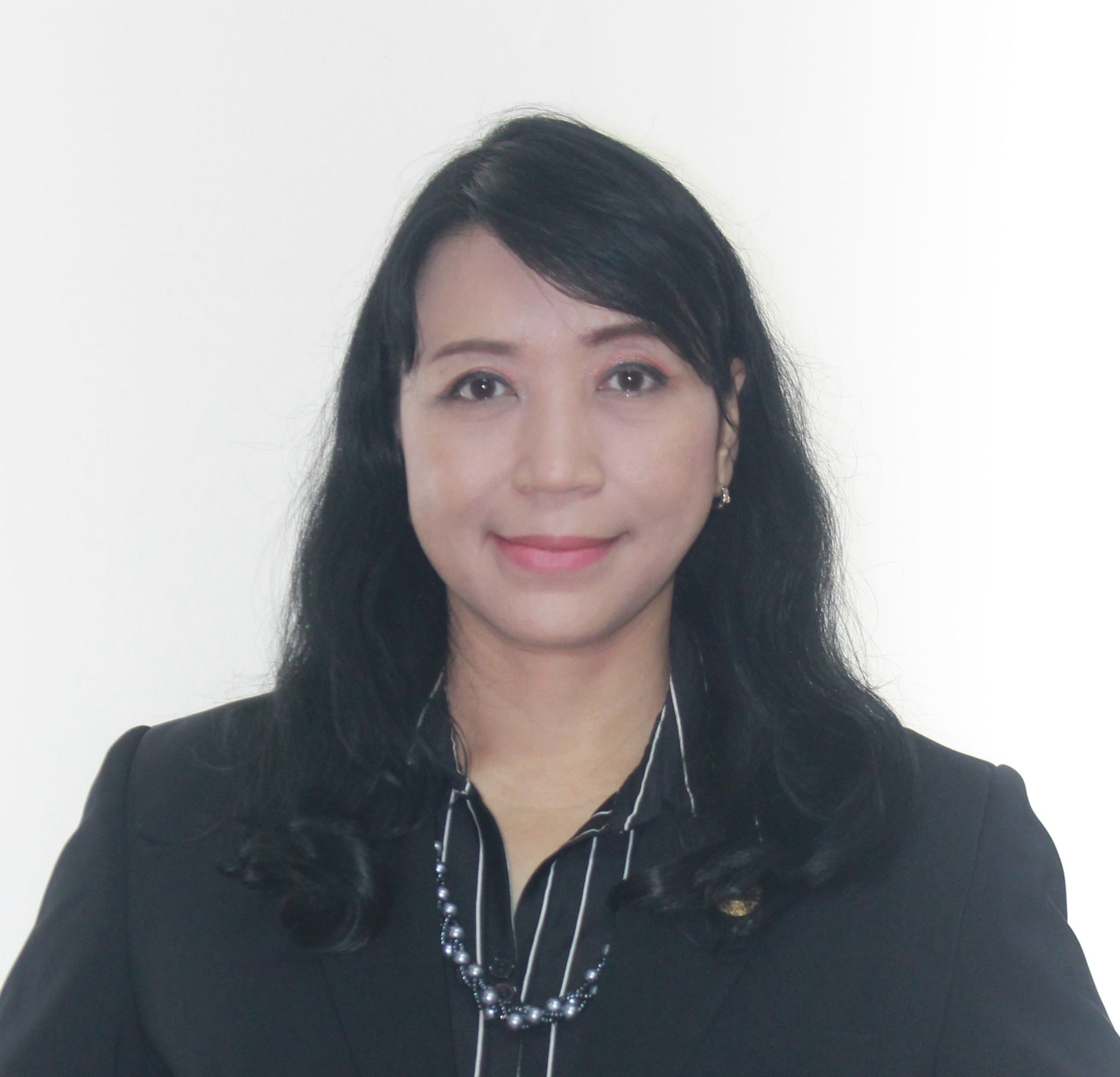 Dr. Henilia Yulita SE.,MM.,M.I.Kom