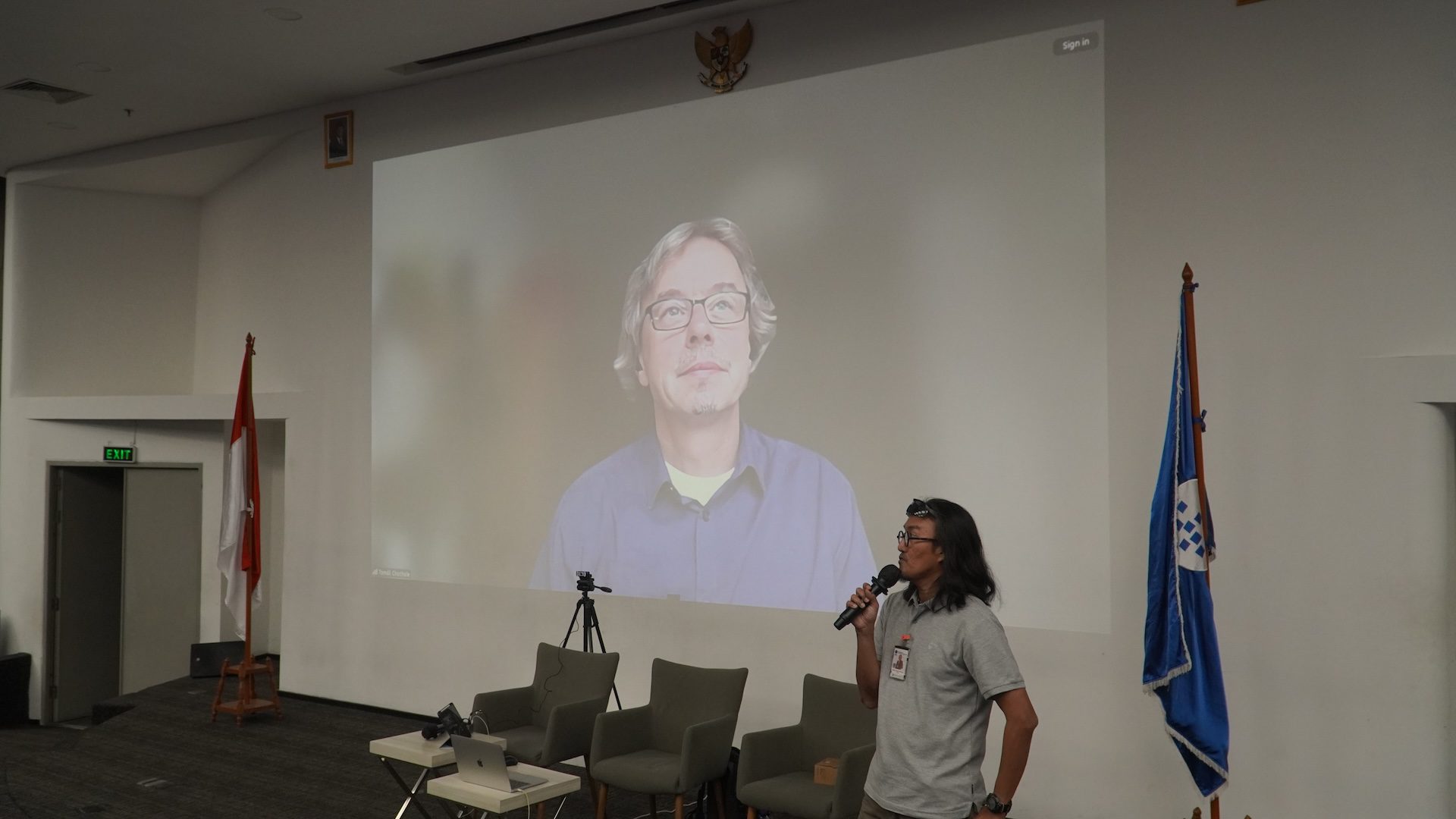 UMN’s Faculty of Arts & Design Conducts a Public Lecture with Tomas Chochole