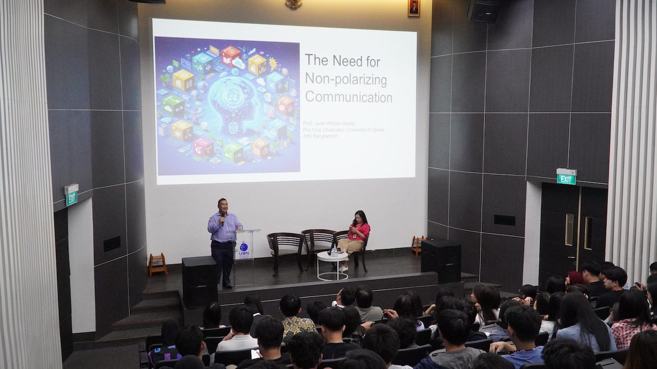 Visiting Professor FIKOM UMN : Bahas Polarisasi dan Etika Komunikasi Digital