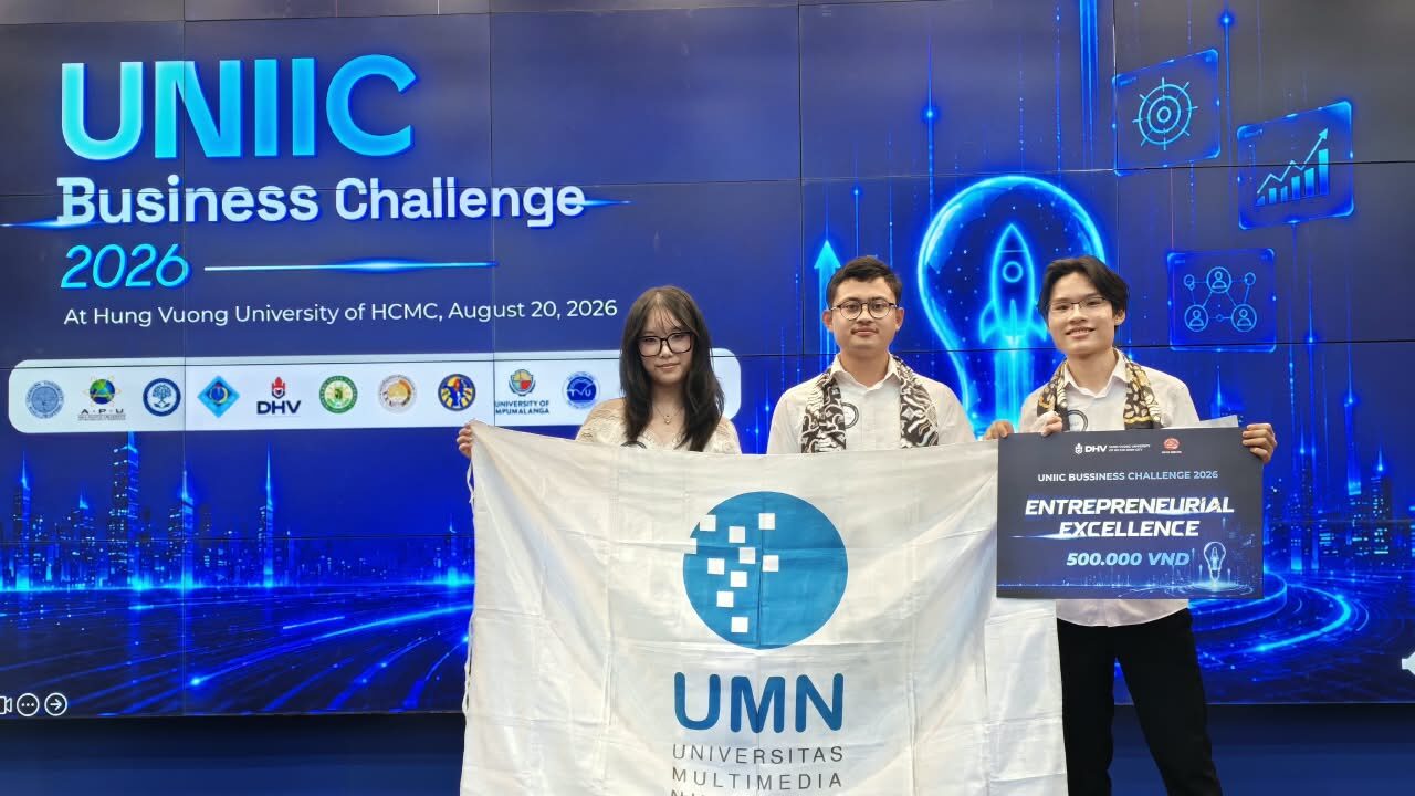 Dari Persoalan Petani Rumput Laut, Tiga Mahasiswa UMN Lintas Prodi Raih Entrepreneurial Excellence di Vietnam